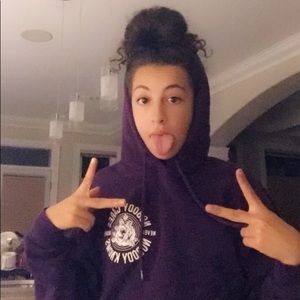 Meet your Posher, Sandra